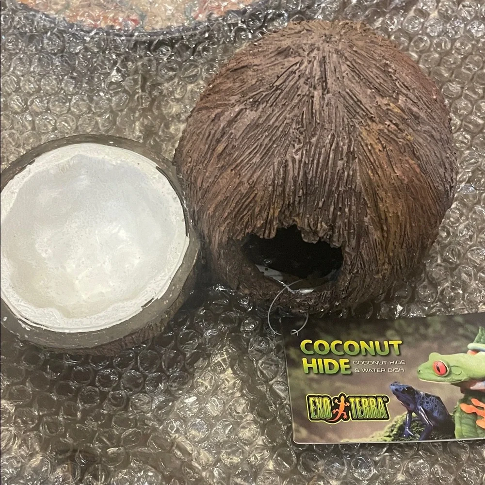 Coconut Reptile Shelter - Natural Brown